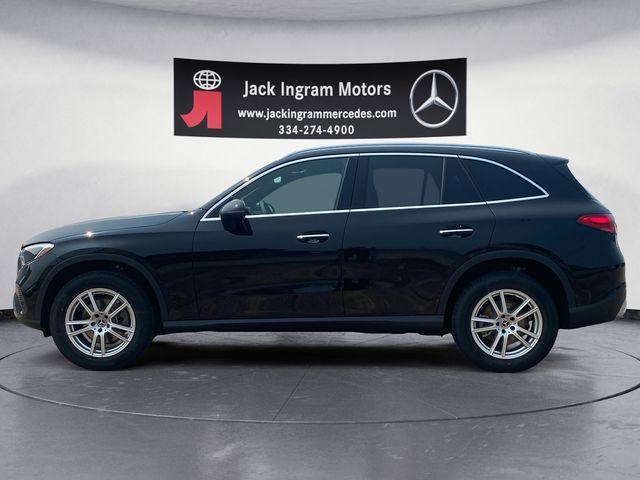 new 2025 Mercedes-Benz GLC 300 car, priced at $52,385