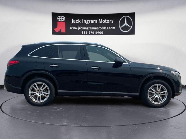 new 2025 Mercedes-Benz GLC 300 car, priced at $52,385