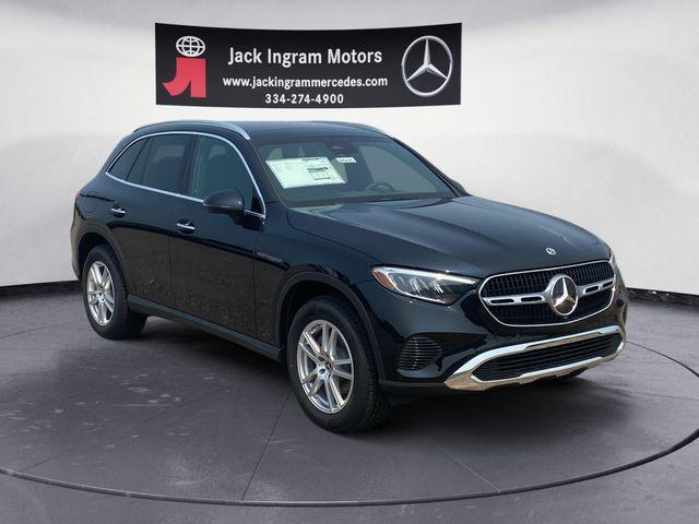 new 2025 Mercedes-Benz GLC 300 car, priced at $52,385