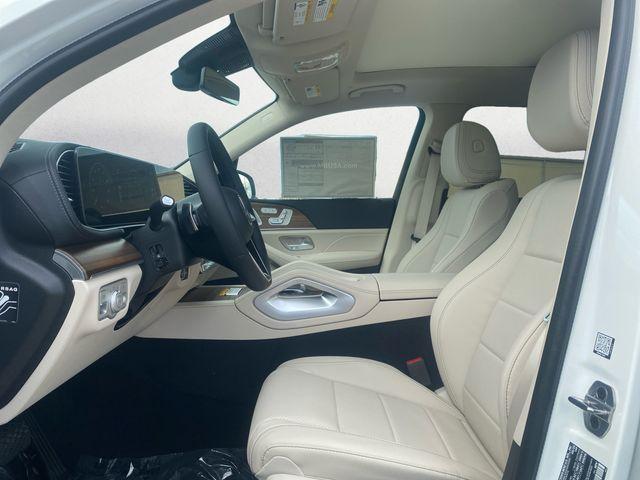 new 2025 Mercedes-Benz GLS 450 car, priced at $91,800