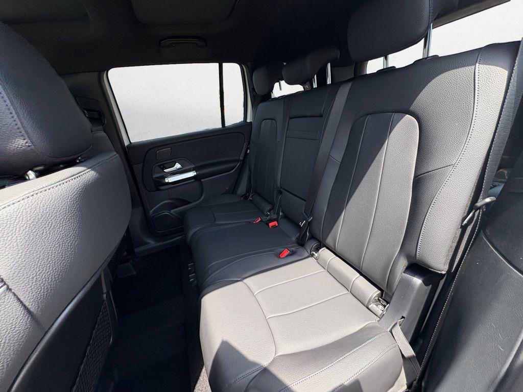 new 2026 Mercedes-Benz GLB 250 car