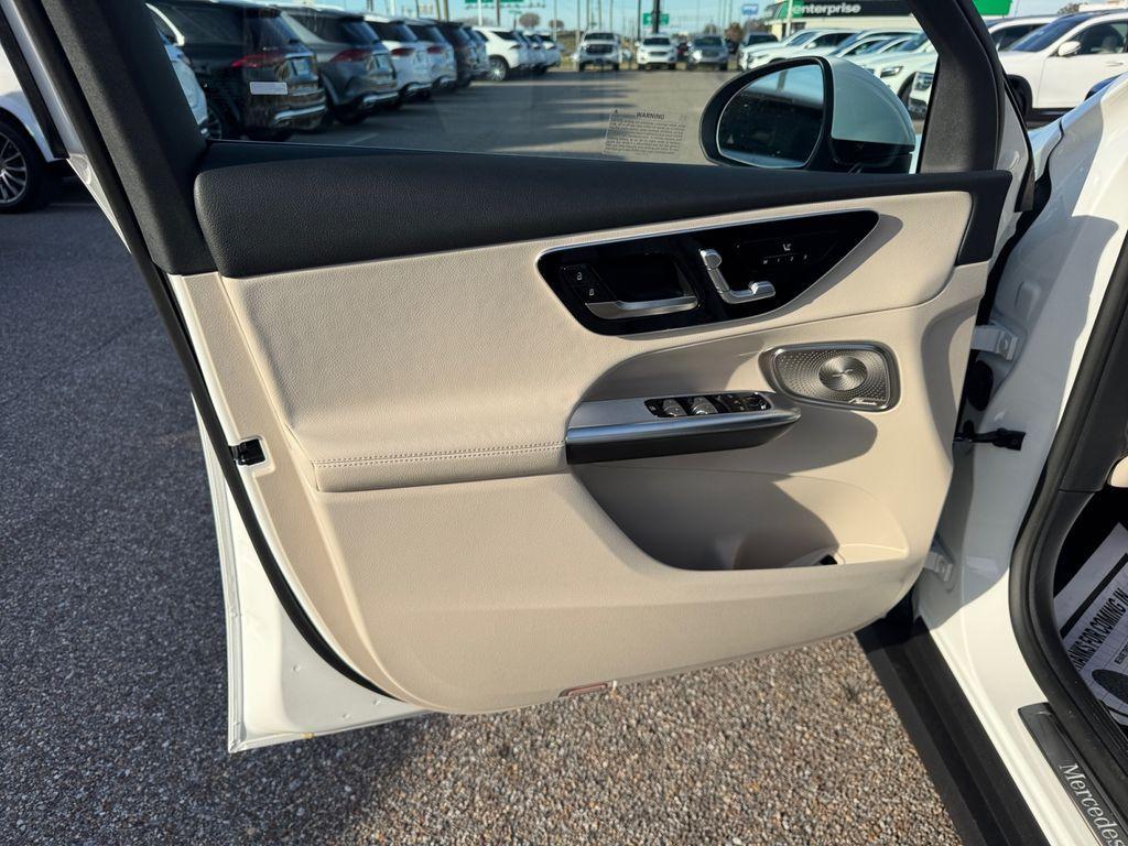 new 2026 Mercedes-Benz GLC 300 car