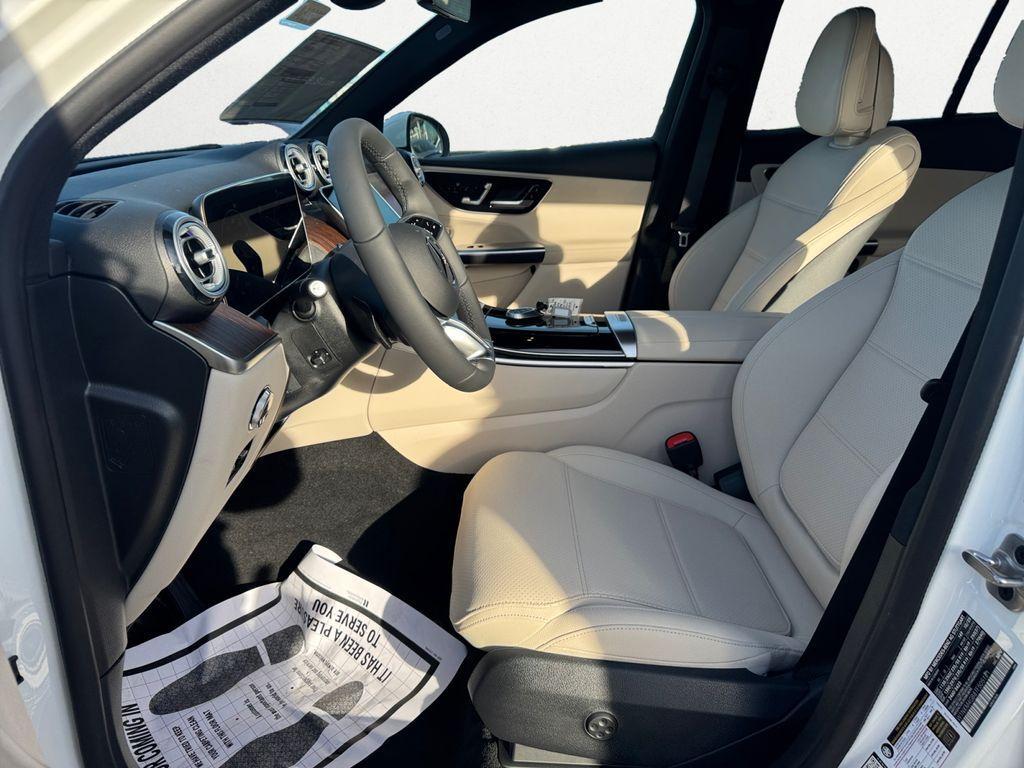 new 2026 Mercedes-Benz GLC 300 car