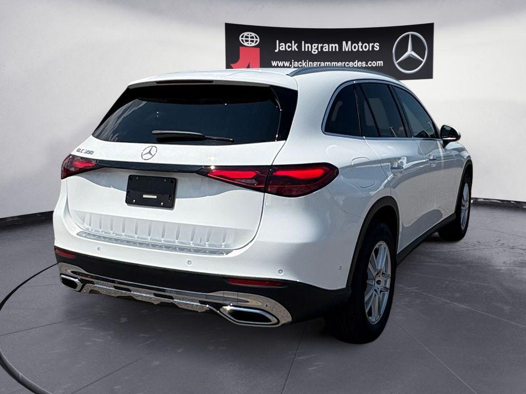 new 2026 Mercedes-Benz GLC 300 car