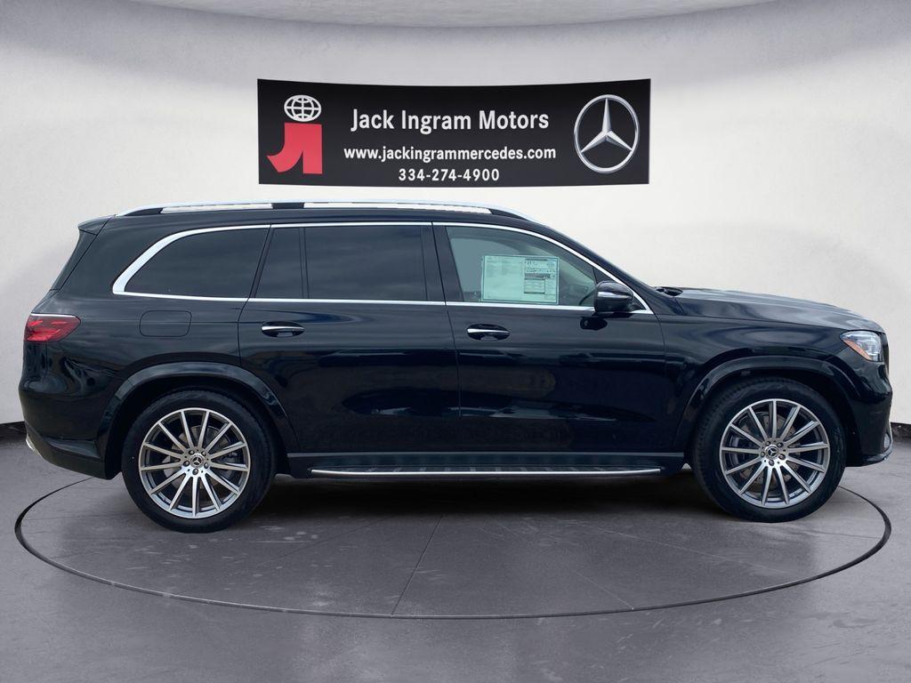 new 2026 Mercedes-Benz GLS 450 car
