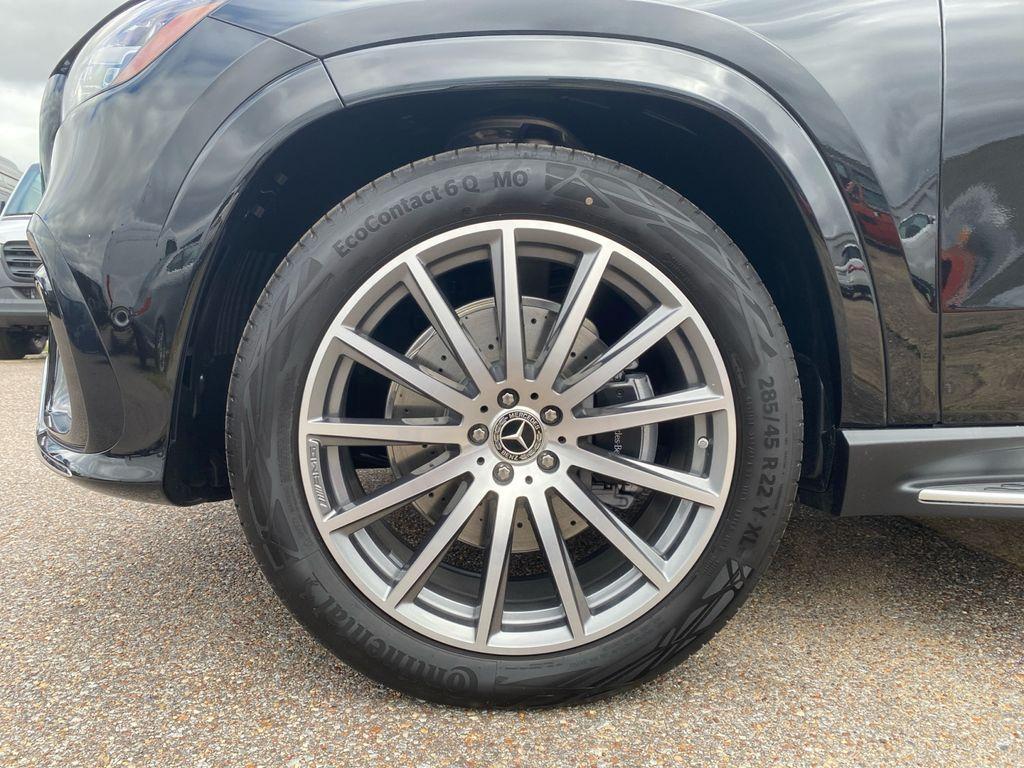 new 2026 Mercedes-Benz GLS 450 car