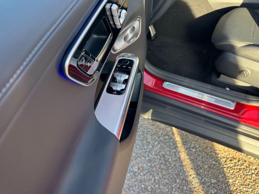 new 2026 Mercedes-Benz GLC 300 car