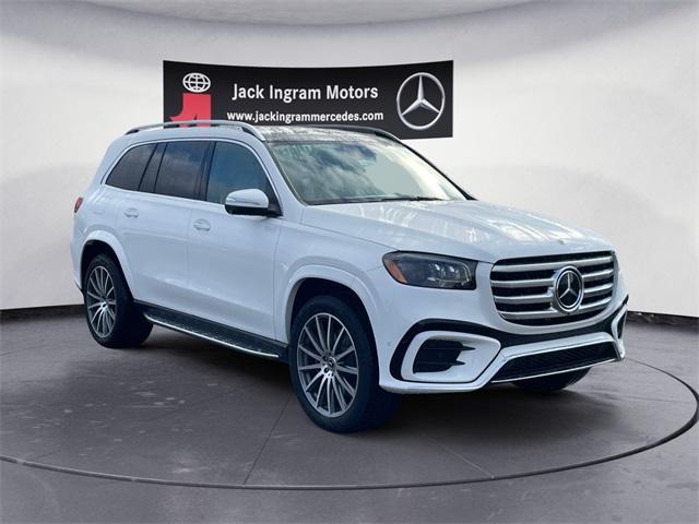 new 2025 Mercedes-Benz GLS 450 car, priced at $100,585