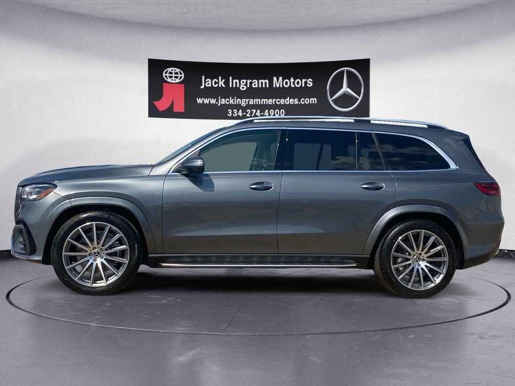 new 2026 Mercedes-Benz GLS 450 car