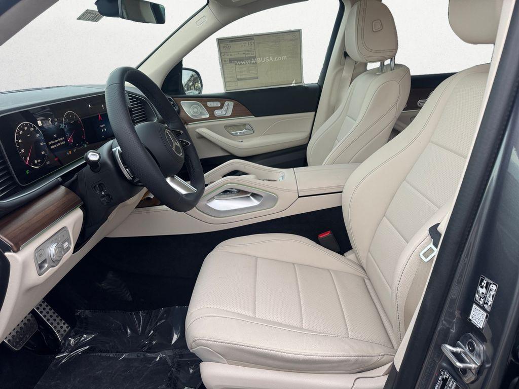 new 2026 Mercedes-Benz GLS 450 car