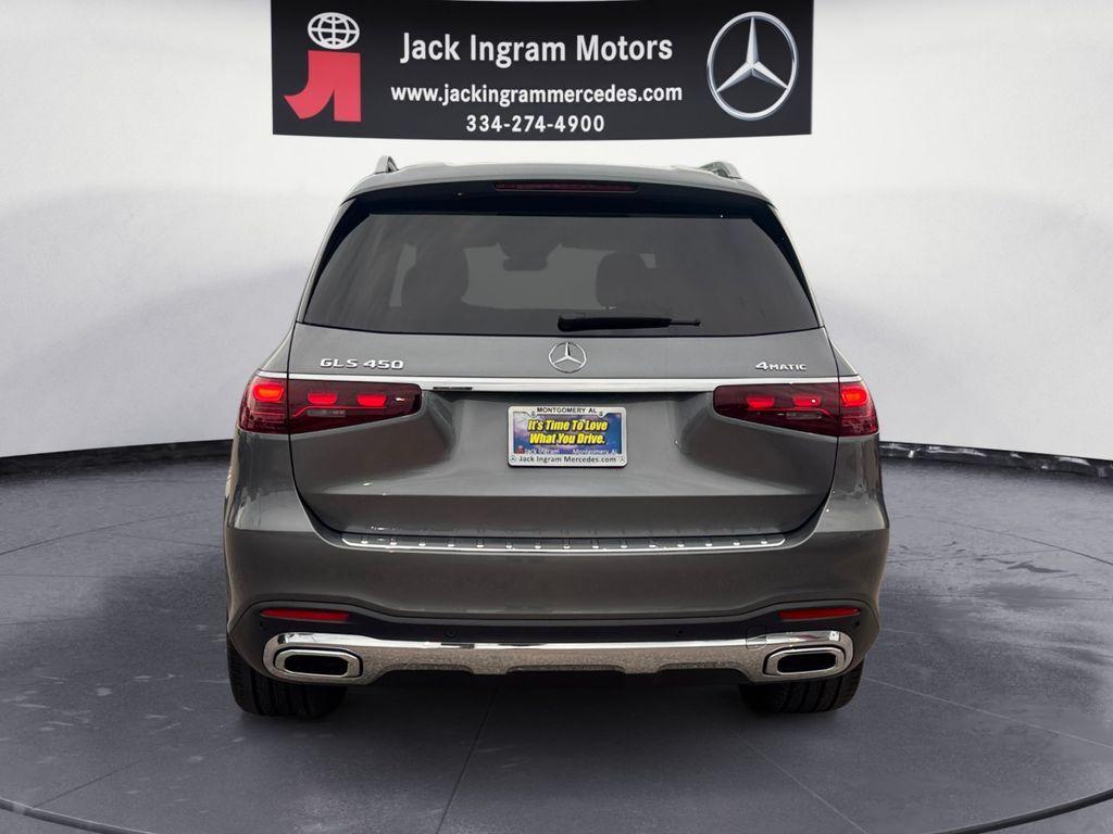 new 2026 Mercedes-Benz GLS 450 car