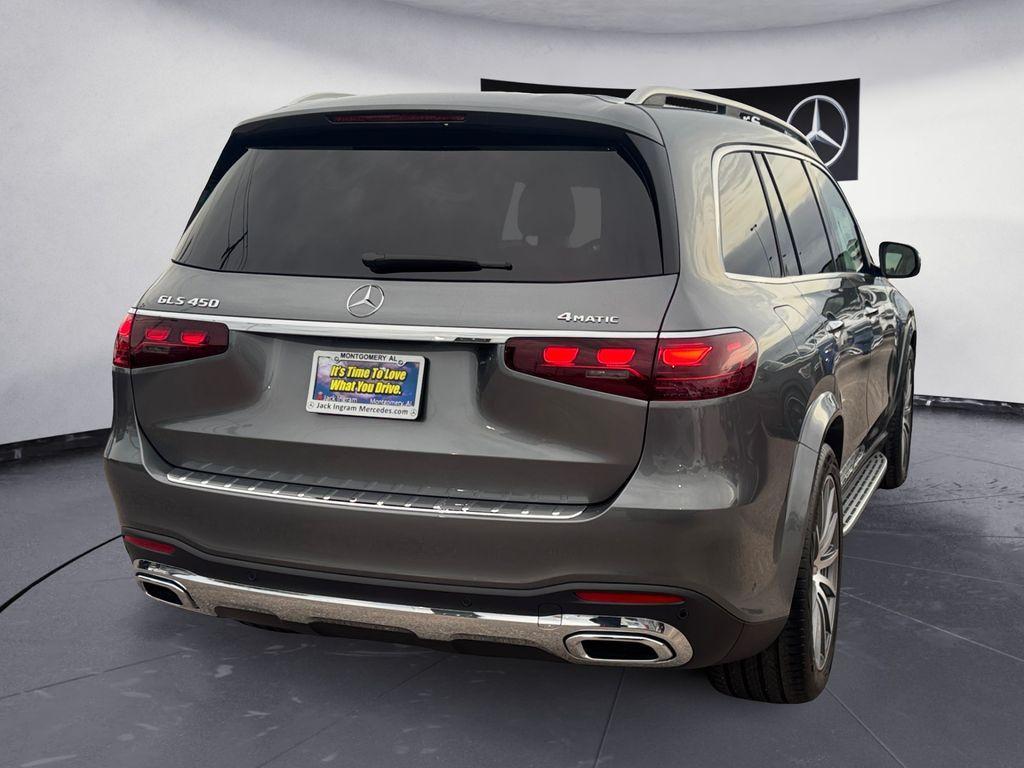 new 2026 Mercedes-Benz GLS 450 car