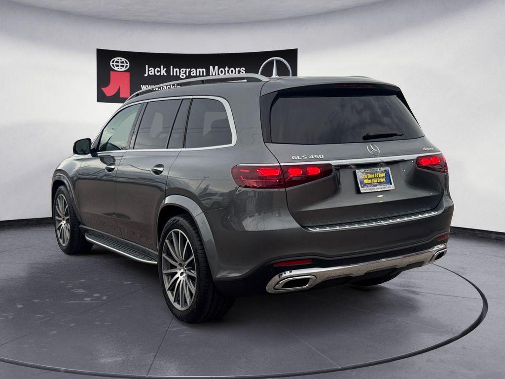 new 2026 Mercedes-Benz GLS 450 car