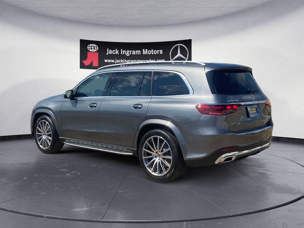 new 2026 Mercedes-Benz GLS 450 car