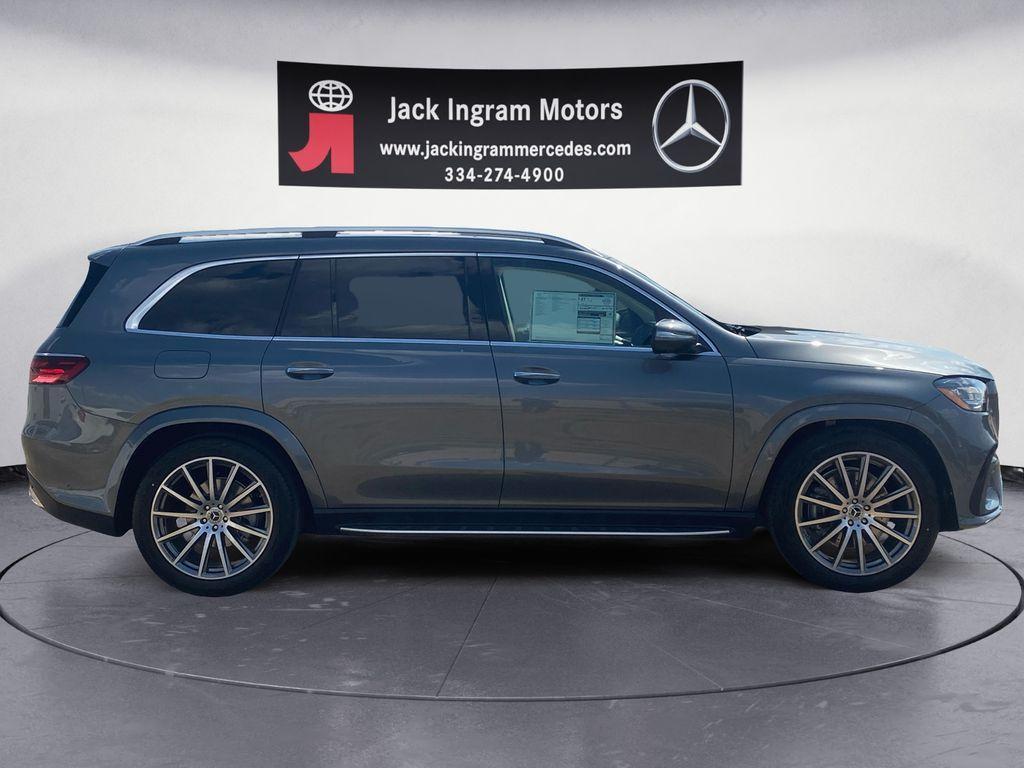 new 2026 Mercedes-Benz GLS 450 car