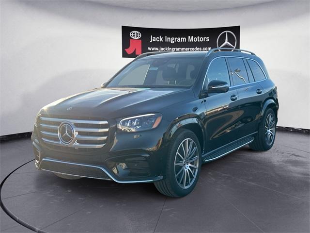 new 2025 Mercedes-Benz GLS 450 car, priced at $97,365