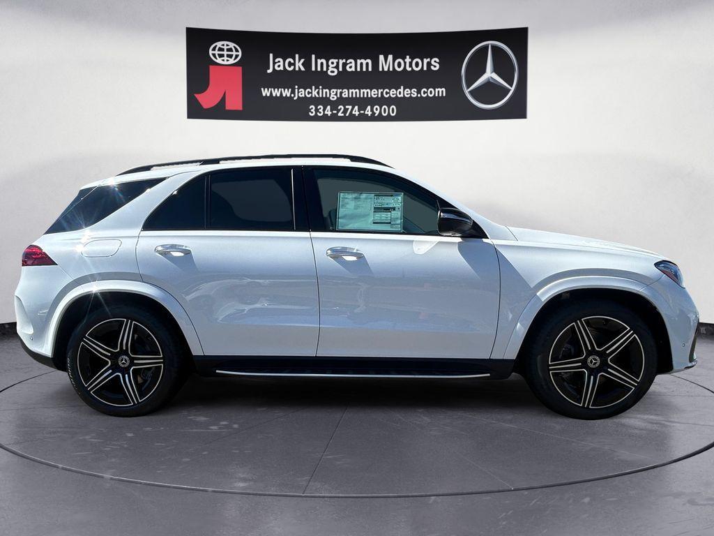 new 2025 Mercedes-Benz GLE 450 car, priced at $85,015