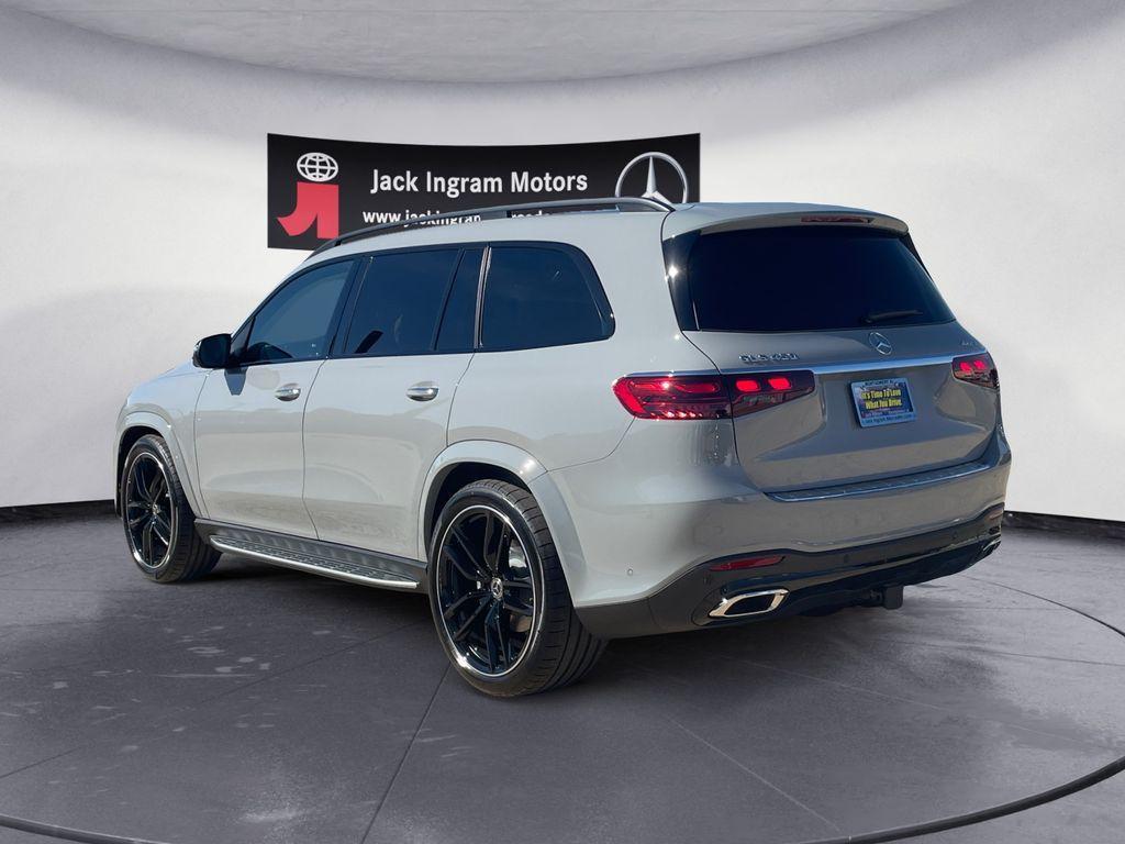 new 2026 Mercedes-Benz GLS 450 car