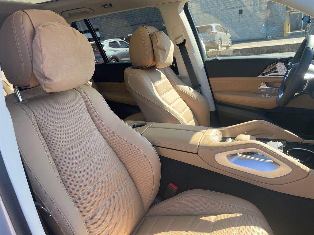 new 2026 Mercedes-Benz GLS 450 car