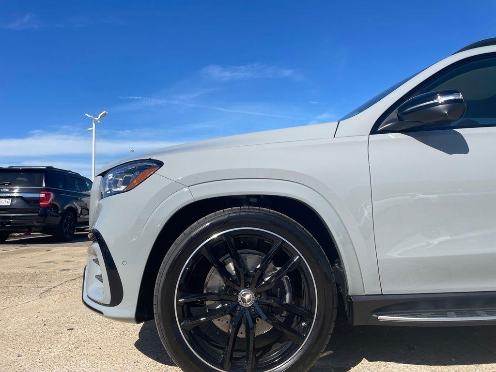 new 2026 Mercedes-Benz GLS 450 car