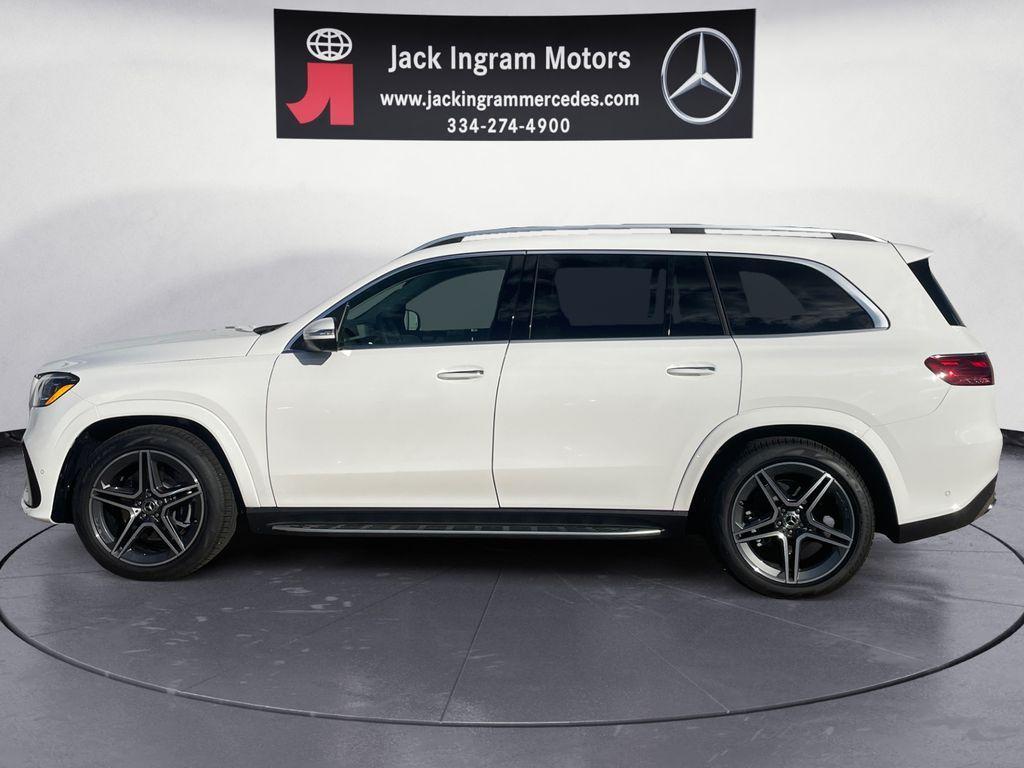 new 2026 Mercedes-Benz GLS 450 car