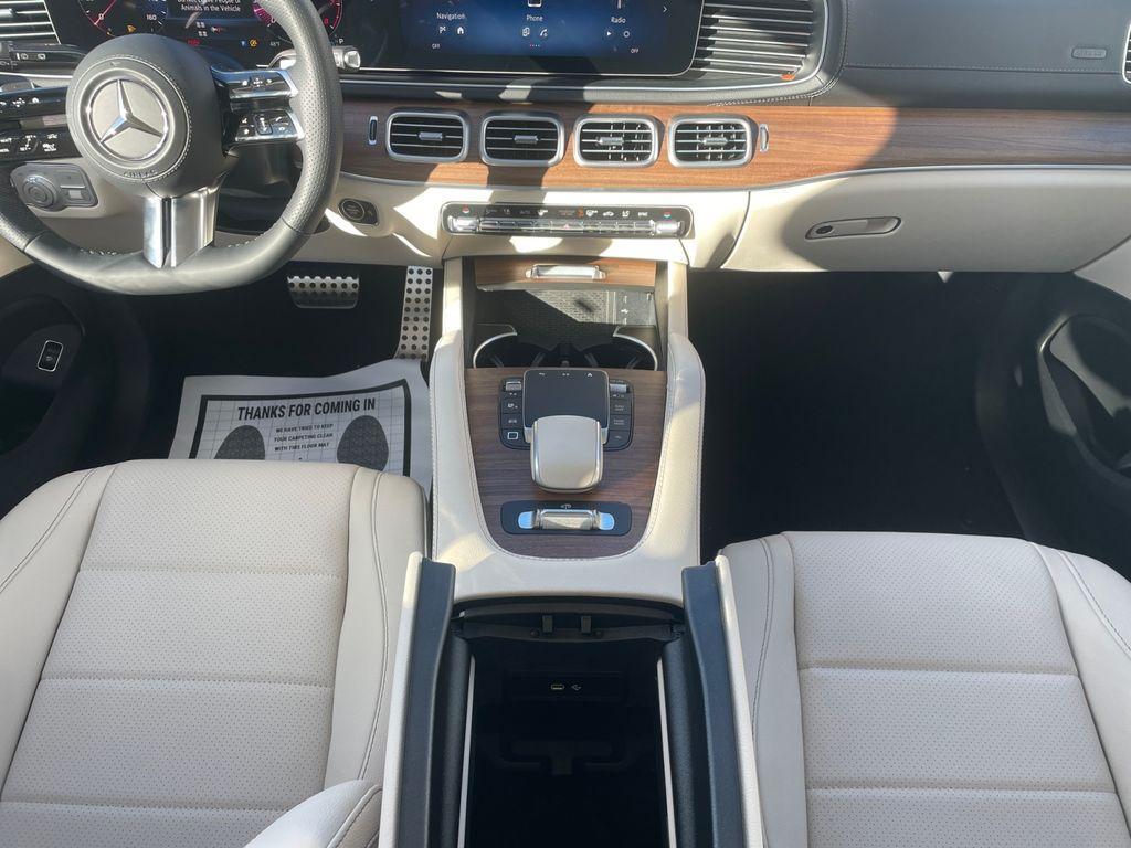 new 2026 Mercedes-Benz GLS 450 car