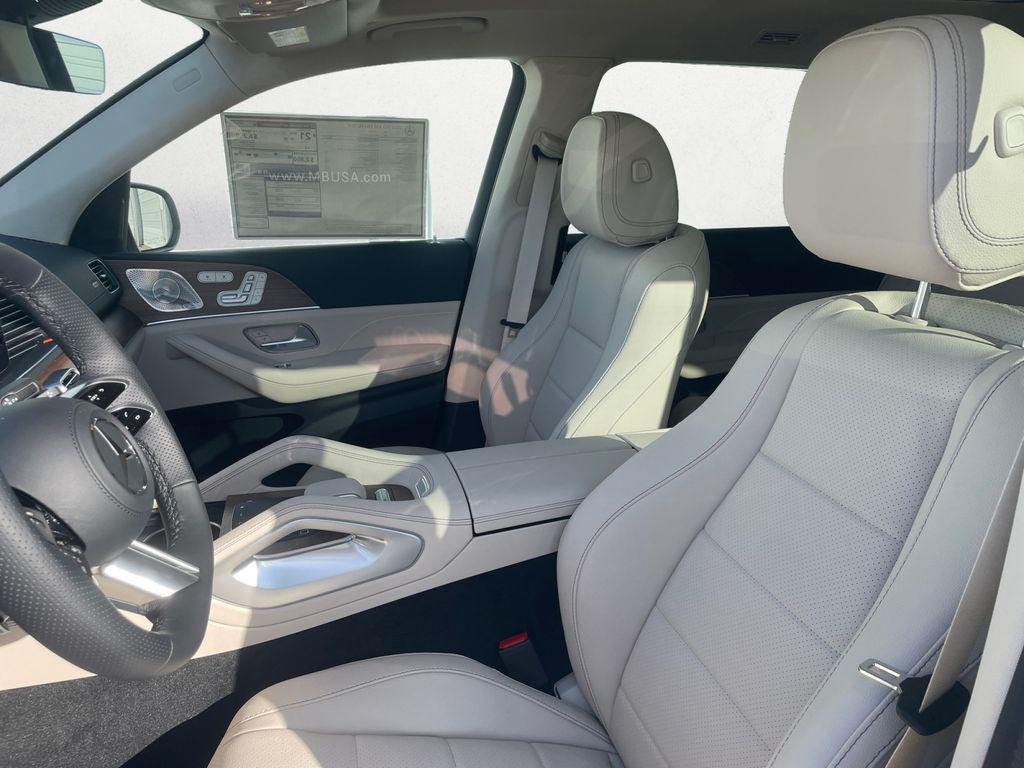 new 2026 Mercedes-Benz GLS 450 car