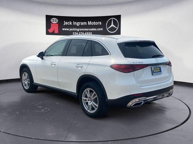 new 2025 Mercedes-Benz GLC 300 car, priced at $52,385