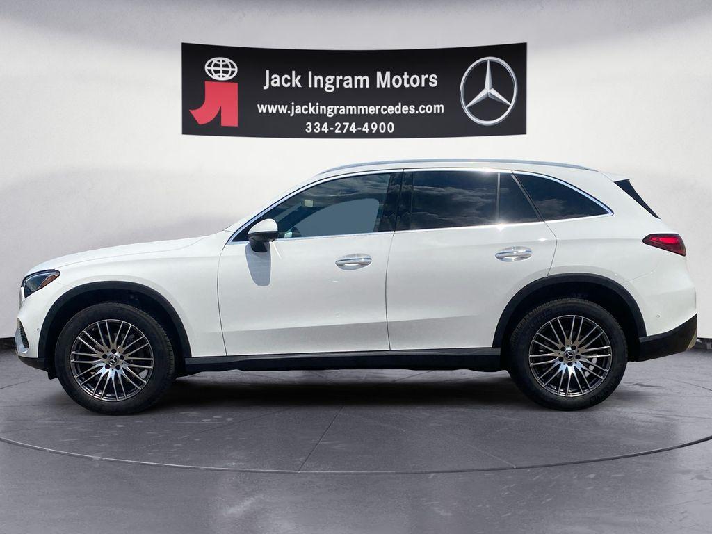 new 2026 Mercedes-Benz GLC 300 car
