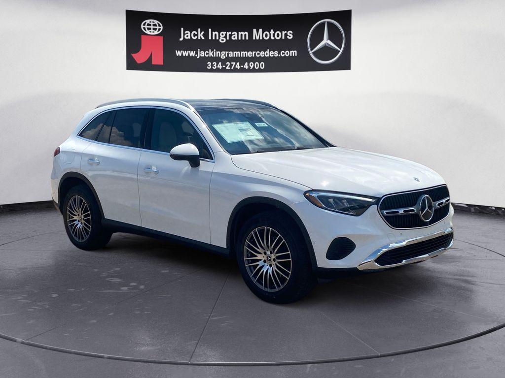 new 2026 Mercedes-Benz GLC 300 car