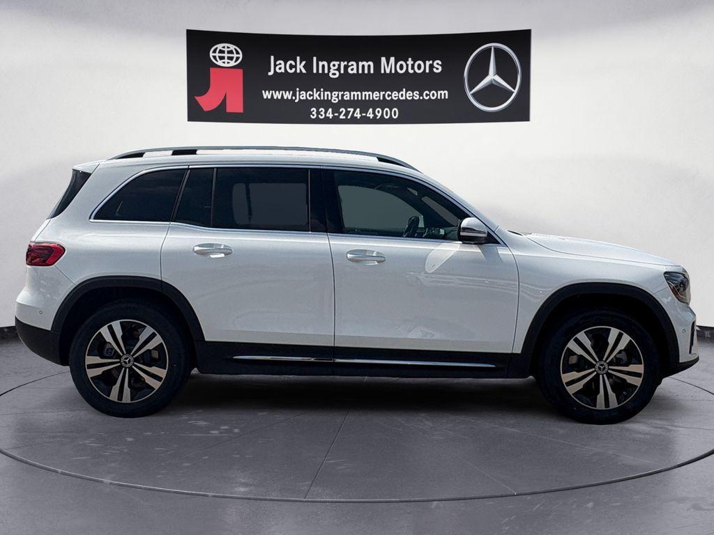new 2026 Mercedes-Benz GLB 250 car