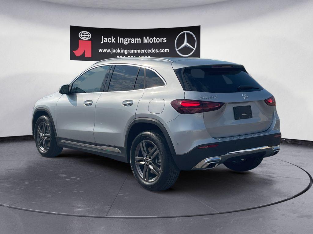 new 2026 Mercedes-Benz GLA 250 car