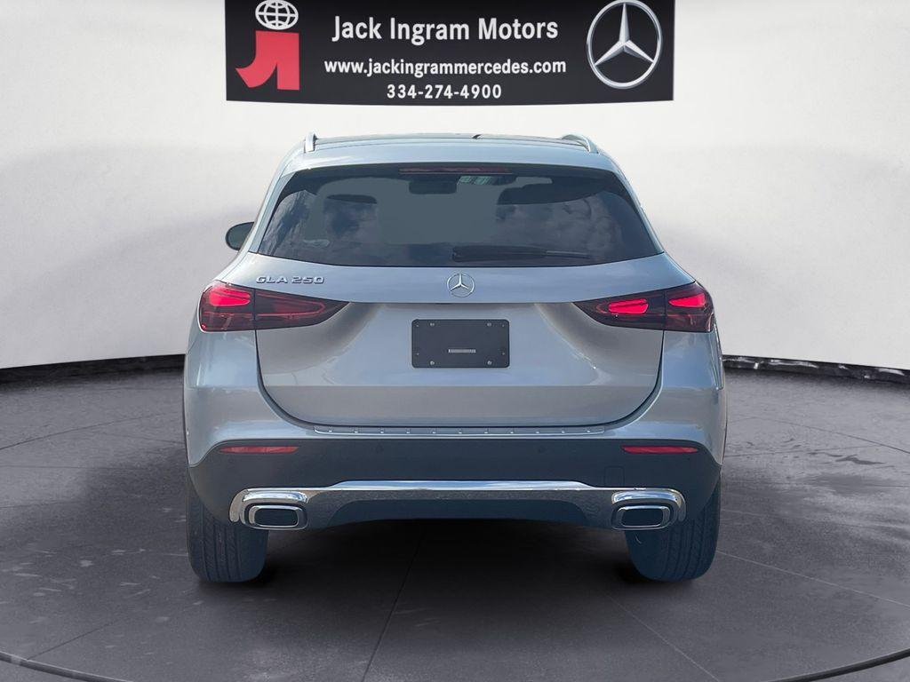 new 2026 Mercedes-Benz GLA 250 car