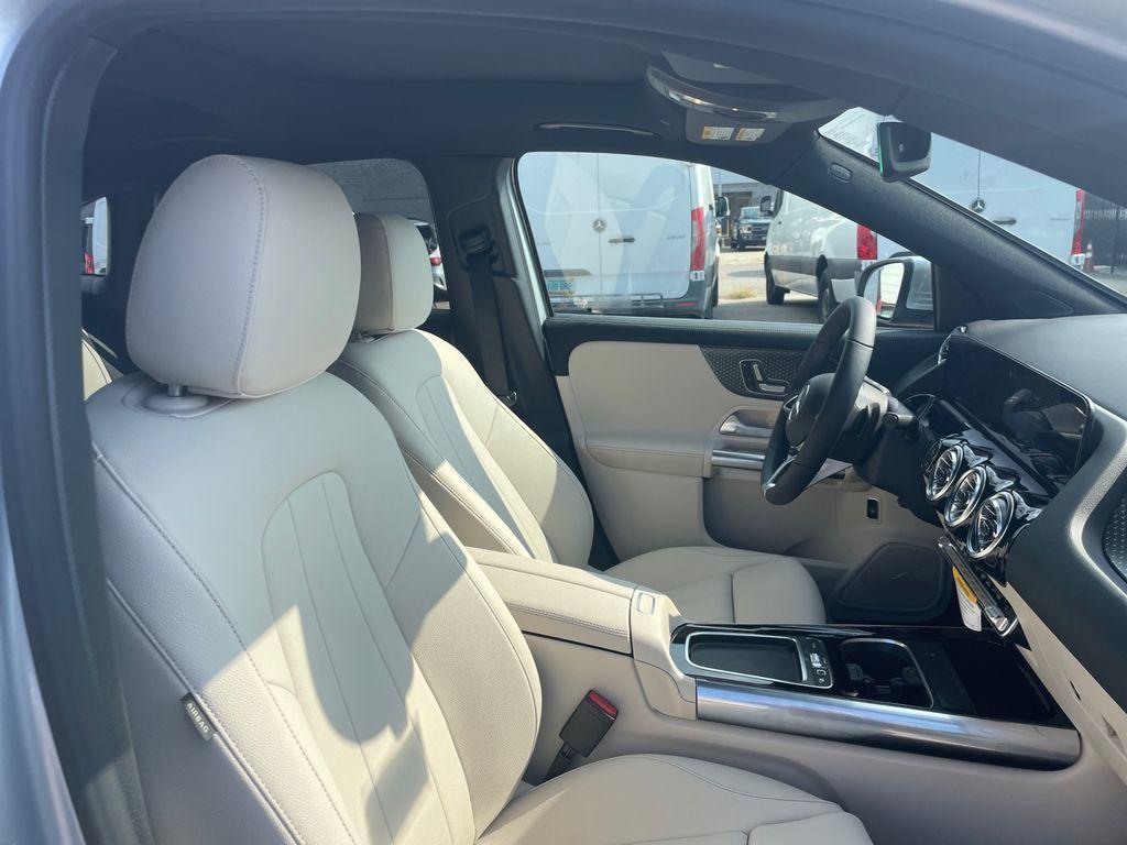 new 2026 Mercedes-Benz GLA 250 car