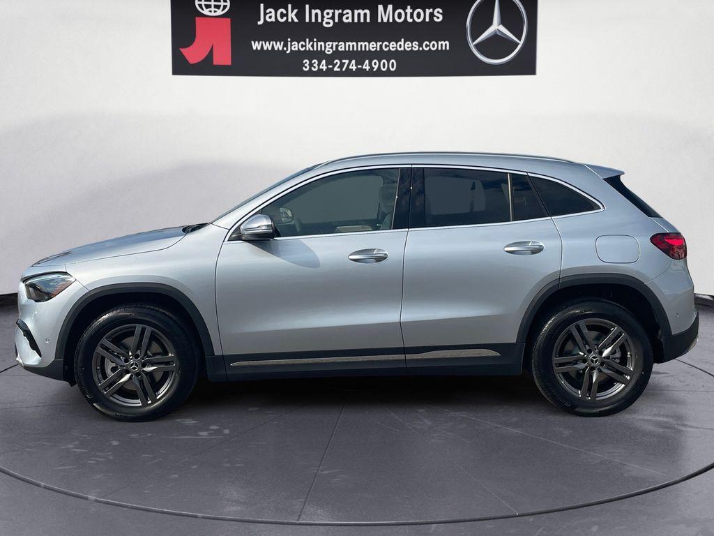 new 2026 Mercedes-Benz GLA 250 car