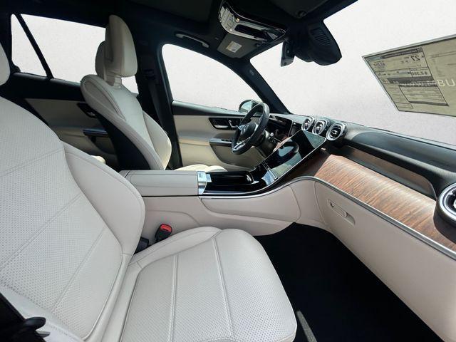 new 2025 Mercedes-Benz GLC 300 car, priced at $54,585