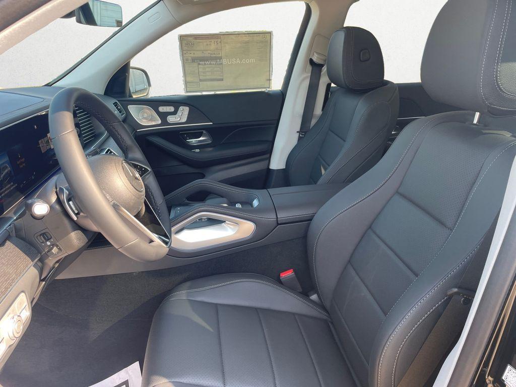 new 2026 Mercedes-Benz GLS 450 car