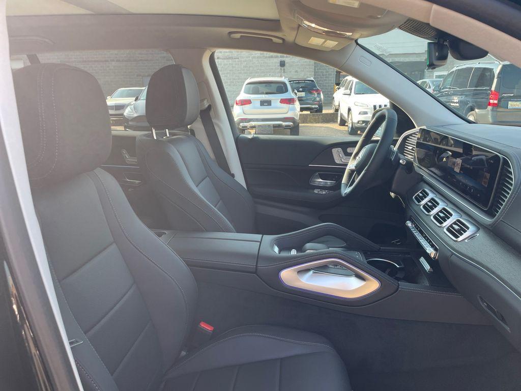 new 2026 Mercedes-Benz GLS 450 car