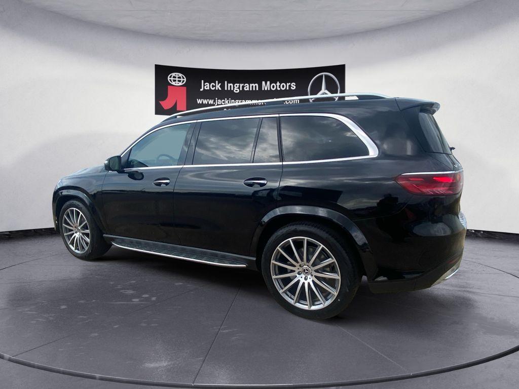 new 2026 Mercedes-Benz GLS 450 car