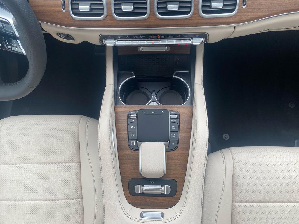 new 2026 Mercedes-Benz GLS 450 car