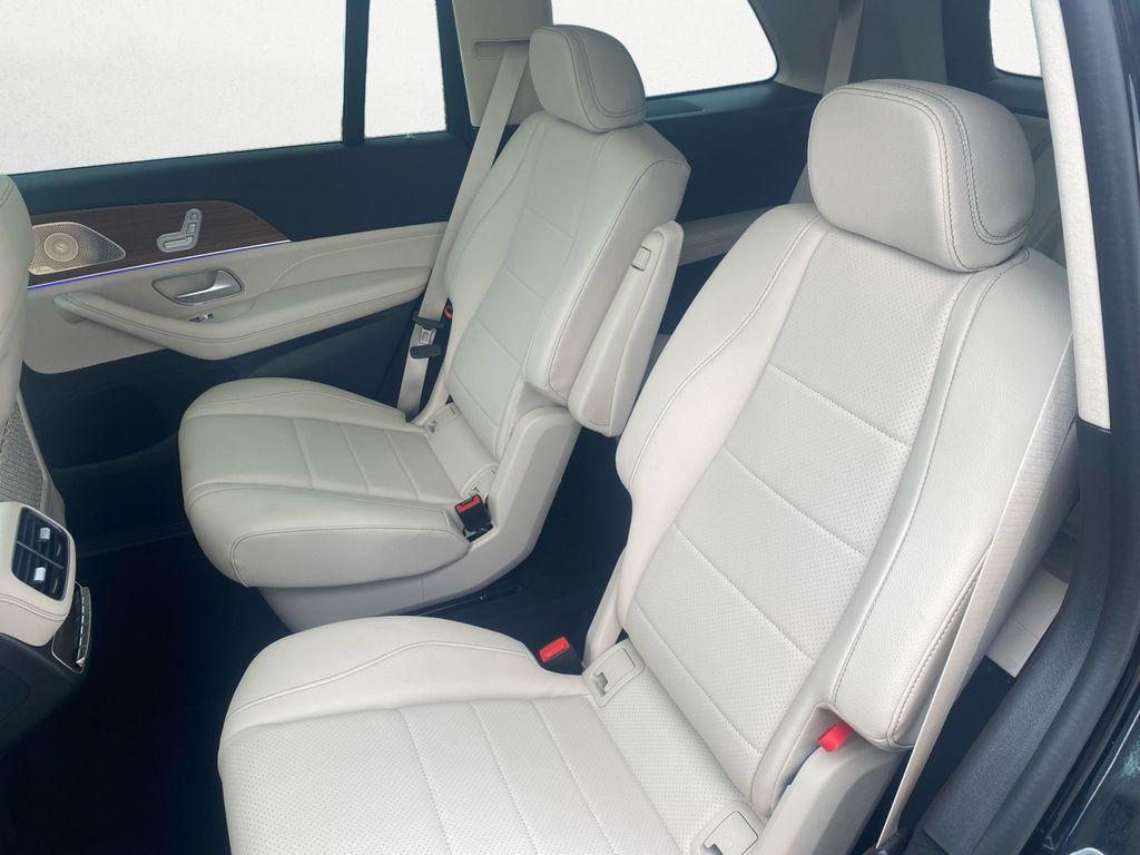 new 2026 Mercedes-Benz GLS 450 car