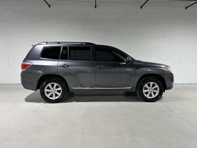 used 2013 Toyota Highlander car, priced at $11,245