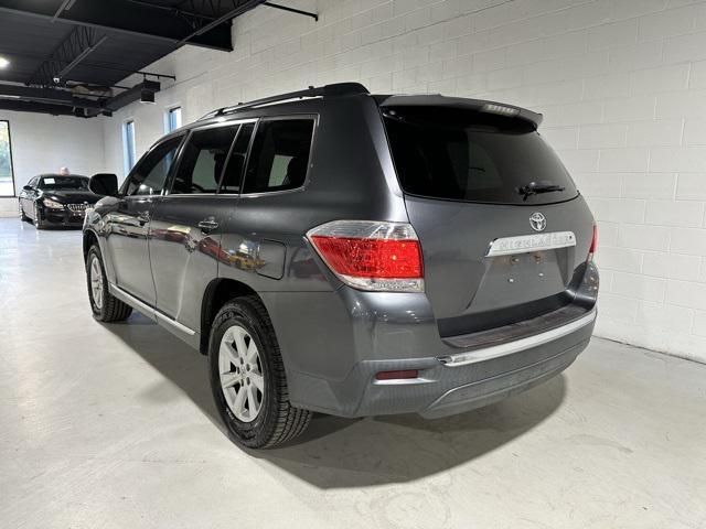 used 2013 Toyota Highlander car, priced at $11,245