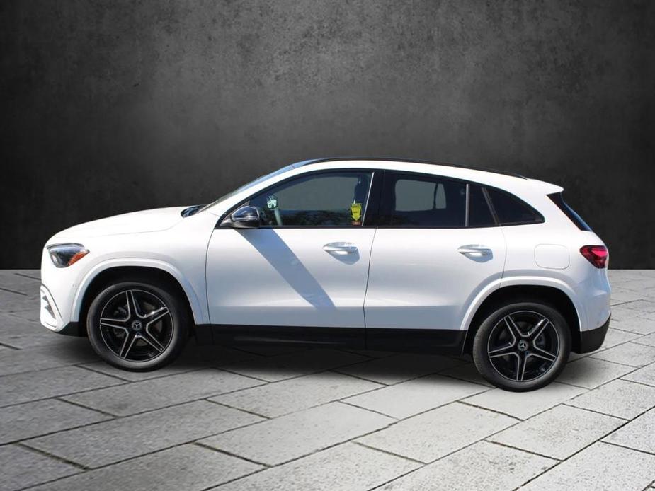 new 2024 Mercedes-Benz GLA 250 car, priced at $49,225