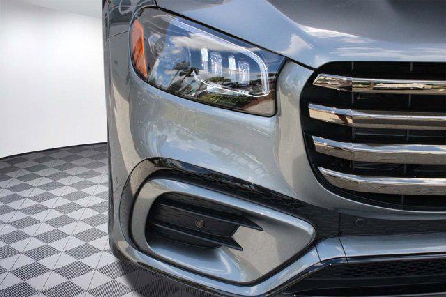 new 2025 Mercedes-Benz GLS 450 car, priced at $101,980