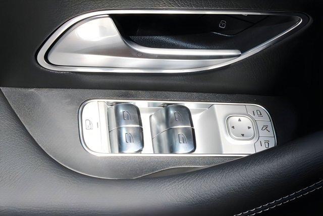 new 2025 Mercedes-Benz GLE 450 car, priced at $95,405