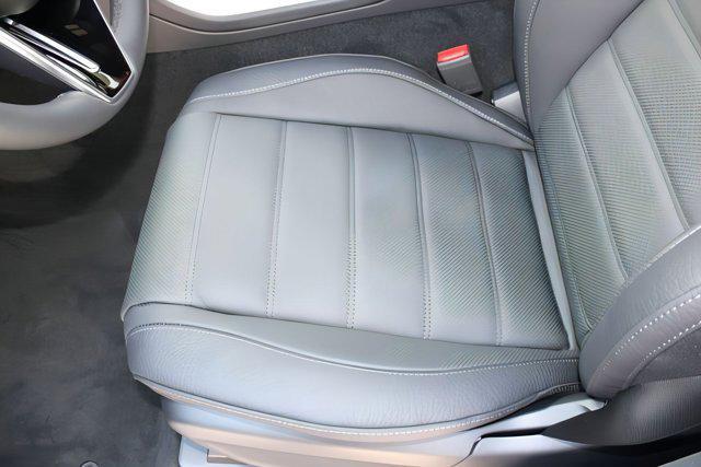 new 2025 Mercedes-Benz GLE 450 car, priced at $95,405