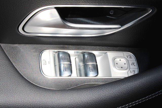 new 2025 Mercedes-Benz GLE 450 car, priced at $95,405