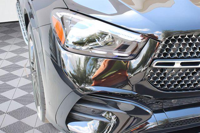 new 2025 Mercedes-Benz GLE 450 car, priced at $95,405