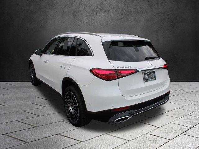 new 2025 Mercedes-Benz GLC 300 car, priced at $58,995